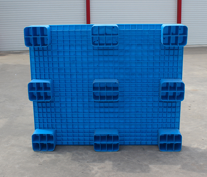 平板九腳塑料托盤：優(yōu)勢(shì)凸顯，物流新寵